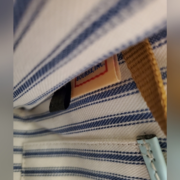 Dooney & Bourke Tote - Picture 11 of 13